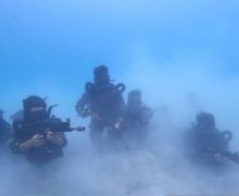 Meningkatkan Kemampuan, Satkopaska Koarmada III Latihan Peperangan Laut Khusus - JPNN.com