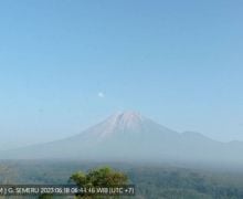 Gunung Semeru Masih Mengalami Gempa Letusan dan Guguran - JPNN.com