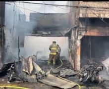 Kebakaran di Cakung karena Kelalaian Pemilik Bengkel Motor, 2 Orang Terluka - JPNN.com