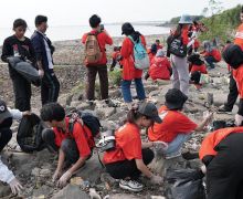 PSI Ajak 200 Pemuda Rawat Teluk Jakarta, Grace Natalie: Jangan Menunggu Tenggelam! - JPNN.com
