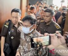 Sidang Perkara Korupsi BTS, Johnny Plate Didakwa Merugikan Keuangan Negara Rp 8,03 Triliun - JPNN.com