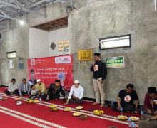 Ganjar Milenial Beri Bantuan Material untuk Pembangunan Musala di Bogor - JPNN.com