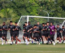 Arema FC Pinjamkan 4 Pemain ke Bandung, Ini Daftarnya - JPNN.com
