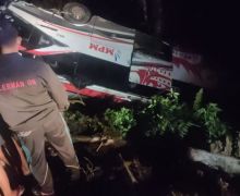 Bus Masuk Jurang di Padang, Begini Kondisi Para Penumpang - JPNN.com