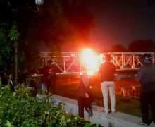 KA Brantas Tabrak Trailer di Semarang, Ada Ledakan dan Kobaran Api di Atas Jembatan - JPNN.com