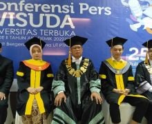 Rey Mbayang Meraih Gelar Sarjana, Prof Ojat: UT jadi Pilihan Tokoh Publik & Selebritas - JPNN.com