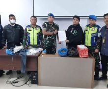 Personel TNI AU Gagalkan Penyelundupan 1,7 Kg Ganja Kering di Bandara SSK II Pekanbaru - JPNN.com