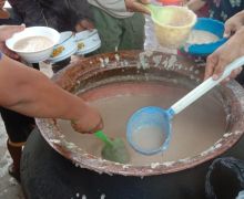 Tradisi Warga Palembang, Berbagi Bubur Asyuro di 10 Muharam - JPNN.com