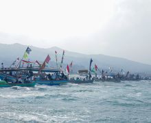 Gardu Ganjar Meriahkan Pelaksanaan Pesta Laut Carita di Pandeglang - JPNN.com