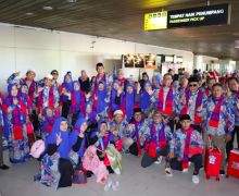 Ketum Relawan Etor Berangkatkan 40 Orang Jemaah untuk Umrah - JPNN.com