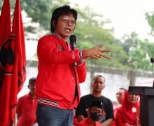 Ahok dan Anies Jalin Komunikasi, Adian PDIP: Bisa Saja Mengobrol Soal Celana - JPNN.com
