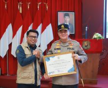 Selamatkan 226 Korban TPPO, Irjen Iqbal Diberi Penghargaan oleh BP2MI - JPNN.com