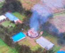 KKB Pimpinan Titus Murib Membakar Sejumlah Fasilitas di Ilaga Kabupaten Puncak - JPNN.com