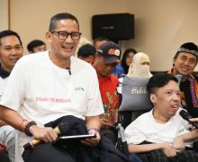Sandiaga Uno Gandeng UNIQLO Hadirkan Lapangan Kerja Bagi Penyandang Disabilitas - JPNN.com