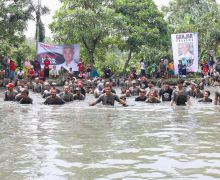 Menyemarakkan HUT Ke-78 RI, Gardu Ganjar Gelar Lomba Ambil Ikan dalam Kolam - JPNN.com