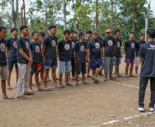 Ganjar Milenial Bersihkan Desa dan Perbaiki Fasilitas Umum di Gunungkidul - JPNN.com