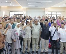 Ratusan Pedagang UMKM & Disabilitas di Bandung Dukung Prabowo jadi Capres 2024 - JPNN.com