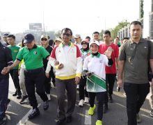 Peringati HUT ke-57 KAHMI, Akbar Tanjung Hingga Mahfud MD Ikut Jalan Sehat - JPNN.com