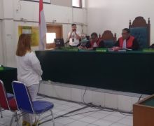 Kasus Makan Babi Sambil Baca Bismillah, Lina Mukherjee Divonis 2 Tahun Penjara  - JPNN.com
