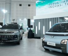 Wuling Air ev Lite dan New Almaz RS Tebar Pesona di GIIAS Surabaya 2023 - JPNN.com