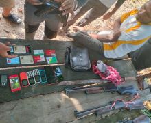 Satgas TNI Tangkap Anggota Teroris di Papua, Lihat Senjata dan KTA-nya - JPNN.com