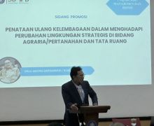 Dalu Agung Darmawan Raih Gelar Doktor dengan Predikat Cum Laude - JPNN.com