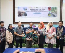 Jajaki Kerja Sama dengan Kemenparekraf, Kementan Tingkatkan Potensi Agrowisata di Kalsel - JPNN.com