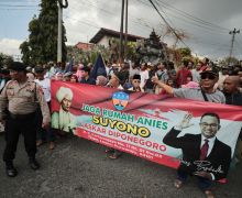 Capres Anies Dicegat Ratusan Simpatisan dan Spanduk Diponegoro di Kebumen - JPNN.com