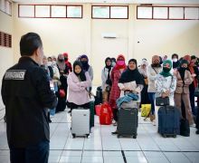 Kemnaker Pulangkan 32 Calon Pekerja Migran yang Terjaring Sidak di Bandara Kertajati - JPNN.com