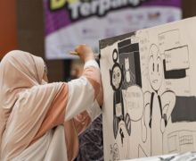 Kolaborasi Ratusan Mahasiswa dan Dosen Membuat Doodle Art Terpanjang, Raih Rekor MURI - JPNN.com