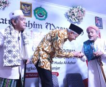 Minta Wejangan Ulama & Masyayikh di Banjar, Ganjar Dititipi Pesantren Hingga IKN - JPNN.com