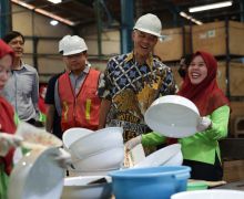 Kunjungi Perusahaan di Surabaya, Ganjar Berdiskusi Kemudahan Investasi dan Kemajuan Industri - JPNN.com
