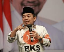 Fraksi PKS DPR: Santri Penerus Ulama dan Pemimpin Bangsa - JPNN.com