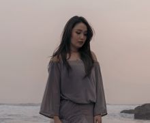 Neida Persembahkan Amuleto untuk Mendiang Ayah - JPNN.com
