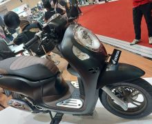 Honda Scoopy dan Vario Jadi Penyumbang Terbesar Penjualan AHM di IMOS 2023 - JPNN.com