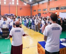 Dana Abadi Pesantren Buat Prabowo–Gibran Menuai Dukungan Ustaz dan Ratusan Santri Cirebon - JPNN.com
