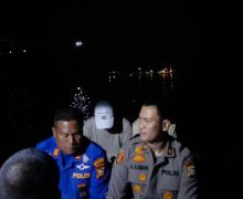 Pengendara Motor Dihantam Truk di Pelalawan, 1 Orang Tewas, Rekannya Terlempar ke Sungai dan Hilang - JPNN.com