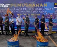 Tegas, Bea Cukai Gelar Pemusnahan Barang Ilegal di Medan & Belawan, Sebegini Banyaknya - JPNN.com