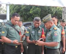 Mencegah Judi Online, Dandim Cek HP Anggota TNI di Lombok Tengah - JPNN.com