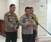 Komjen Fadil Pastikan Polri Tak Terlibat Pemasangan Baliho Capres - JPNN.com