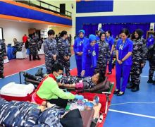 Menjelang HUT Ke-61, Korps Wanita TNI AL Gelar Donor Darah - JPNN.com