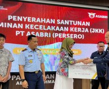 ASABRI Serahkan Manfaat JKK Kepada 5 Ahli Waris Keluarga Prajurit TNI AU - JPNN.com