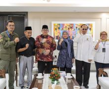 Menaker Ida Terima Audiensi Rumah Aspirasi Tuna Netra Indonesia - JPNN.com