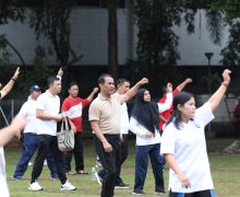 Jalan Sehat, Menteri Amran Ingatkan ASN Kementan Berolahraga untuk Percepat Tanam dan Produksi - JPNN.com