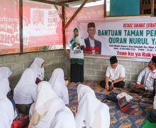 Ustaz Sahabat Ganjar Berikan Bantuan Penunjang Belajar Untuk TPQ Nurul Yaqin - JPNN.com