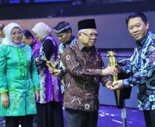 Serahkan Penghargaan Naker Award 2023, Wapres Kiai Ma'ruf Amin Sampaikan Harapan Ini - JPNN.com