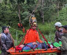 Terjebak 2 Hari di Hutan, Pasutri Ini Dievakuasi Basarnas Mamuju, Begini Kondisinya - JPNN.com