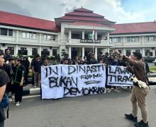 Aliansi Mahasiswa Pro Demokrasi Bergerak: Tolak Nepotisme, Lawan Politik Dinasti - JPNN.com