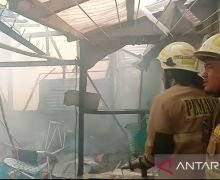 2 Rumah di Rawamangun Terbakar, 1 Warga Meninggal Dunia - JPNN.com