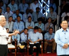Hasto TPN Singgung Perbedaan Kebijakan Ganjar dan Prabowo di Sektor Pertahanan - JPNN.com